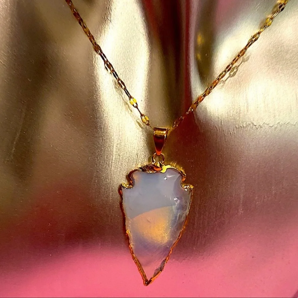 Opal stone arrowhead pendant stainless steel chain - Picture 8 of 10